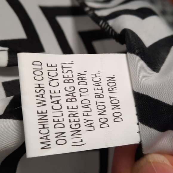 Swim Suit Cover Up Black White Chevron Polyester Quick Dry Flowy Tank Dress - Picture 8 of 9